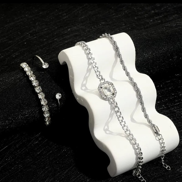 Women’s Silver Rhinestone and Chain Four Piece Bracelet Bundle Set NWT. - Picture 2 of 3